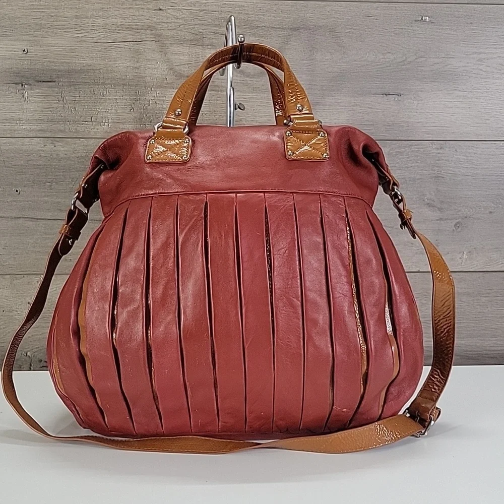 Large Cynthia Rowley Red/Tan Pleated Leather Tote Bag